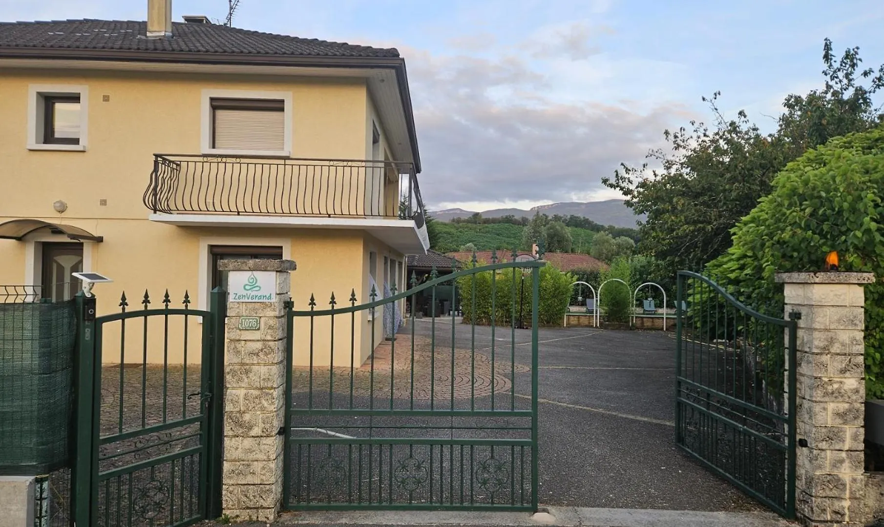 Zenverand Saint-Verand  France
